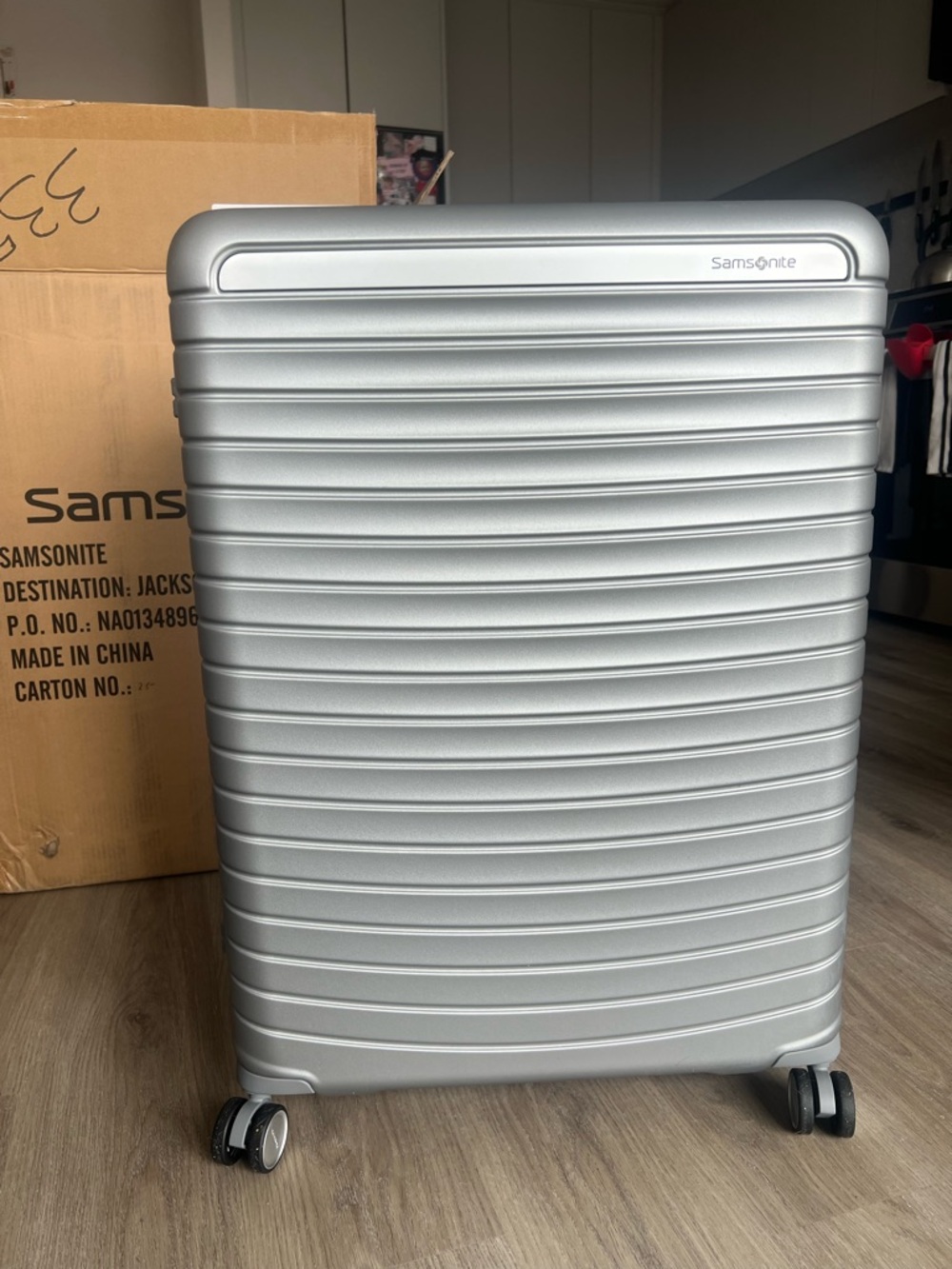 Samsonite Silver Ribbed Hardside Spinner Luggage